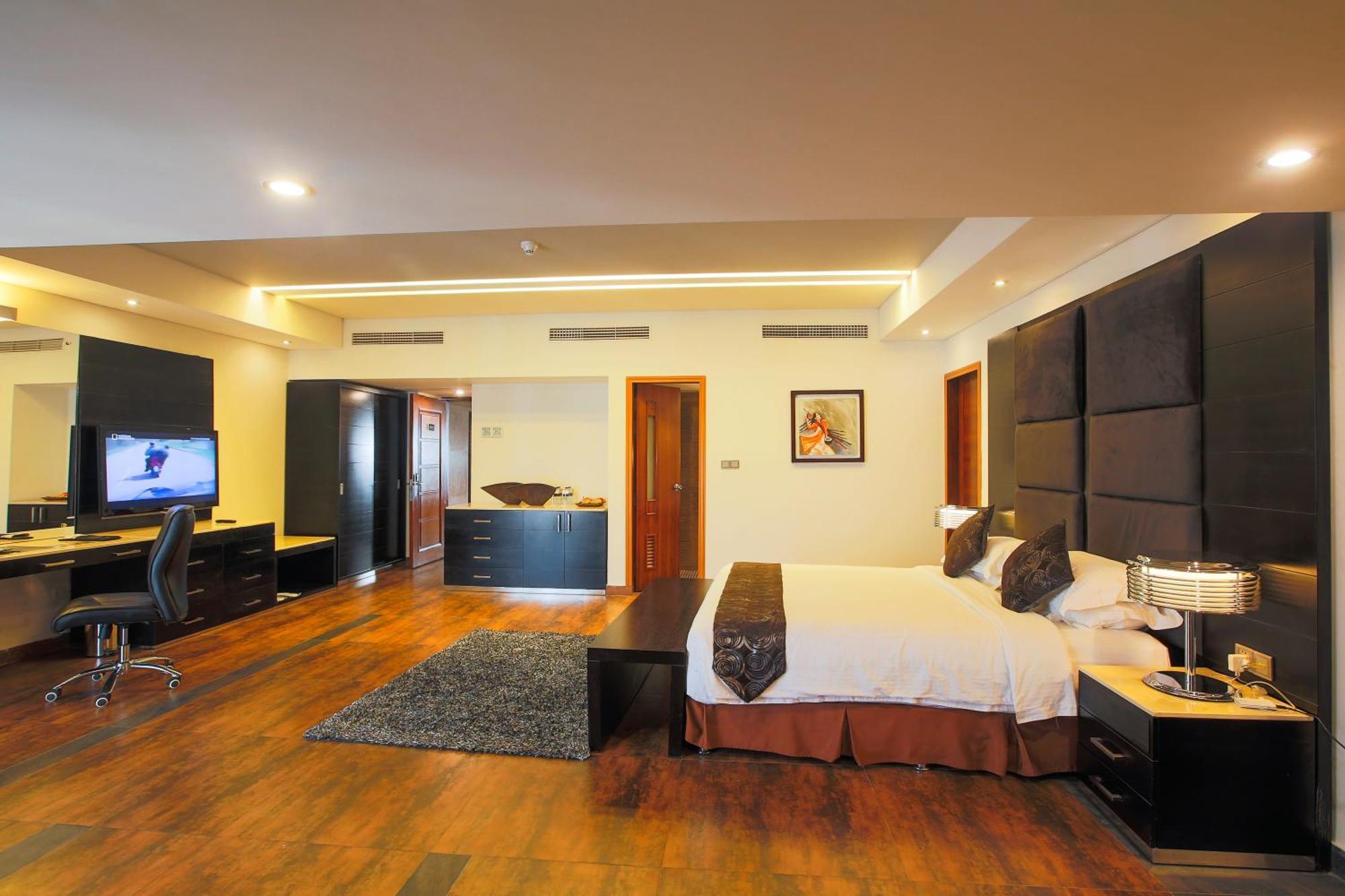 Long Beach Hotel Cox's Bazar Esterno foto