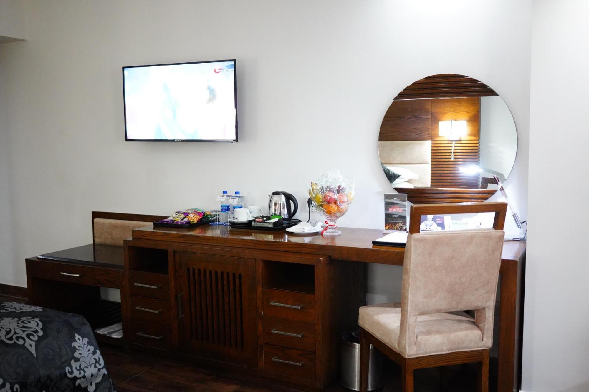 Long Beach Hotel Cox's Bazar Esterno foto