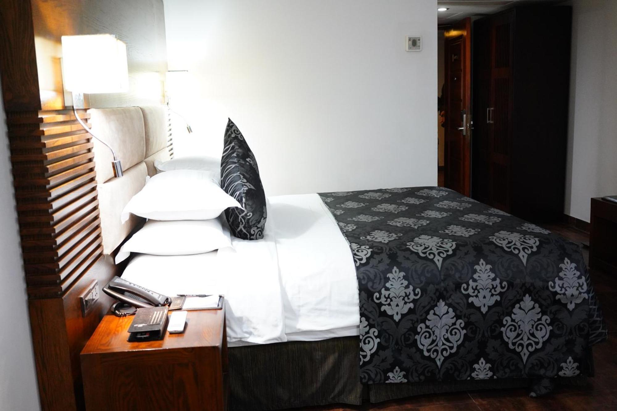 Long Beach Hotel Cox's Bazar Esterno foto