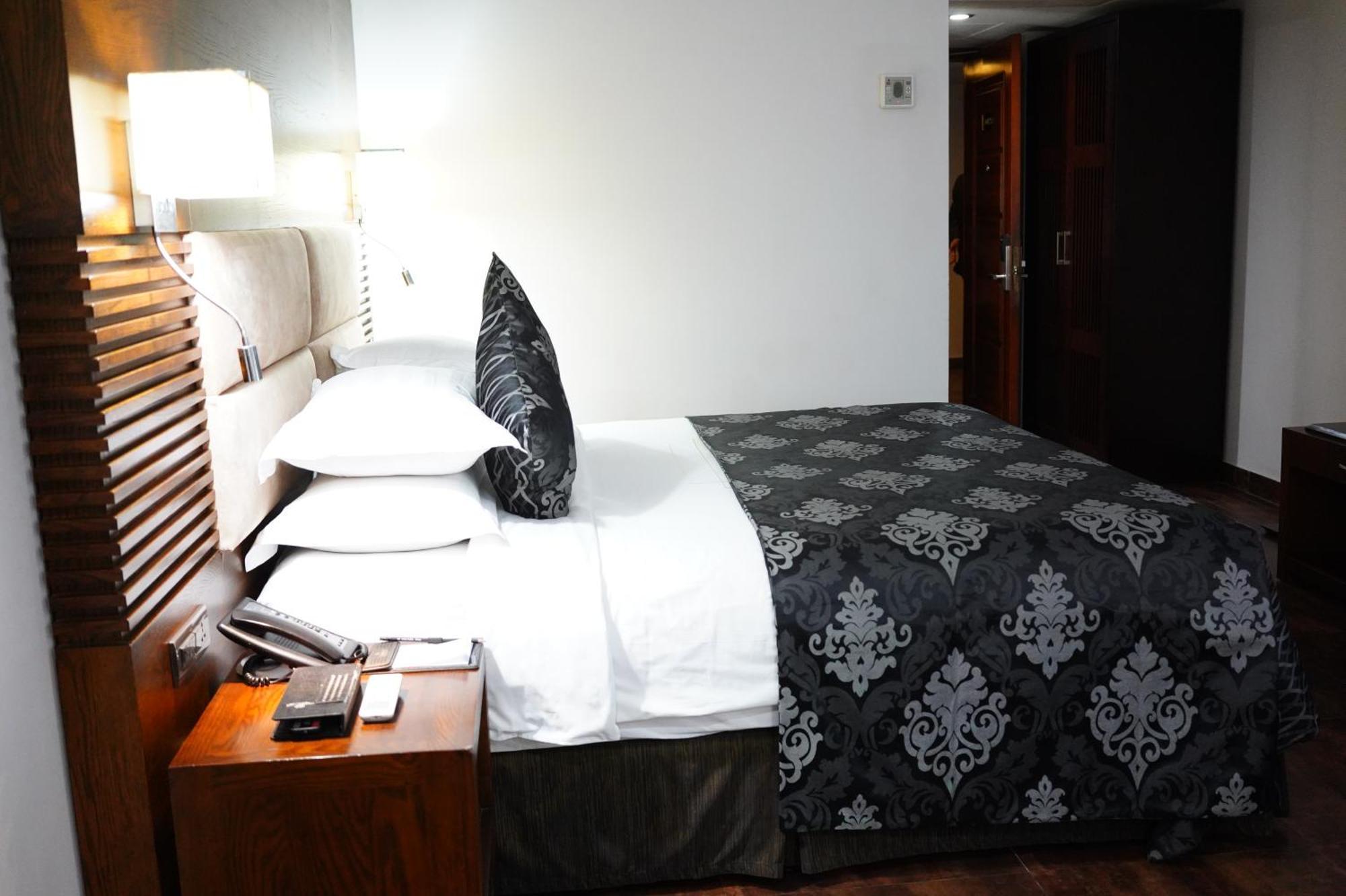 Long Beach Hotel Cox's Bazar Esterno foto